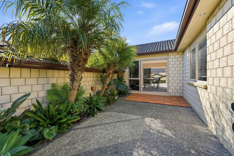 61 Salford Crescent Flat Bush_24