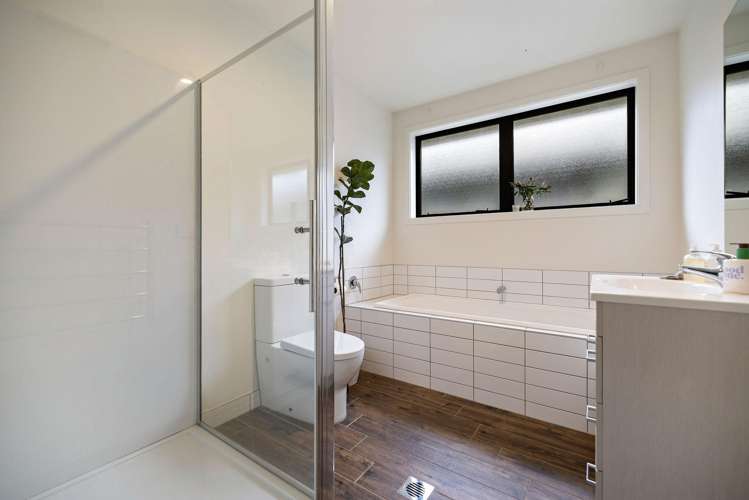 106 Risinghurst Terrace Lower Shotover_13