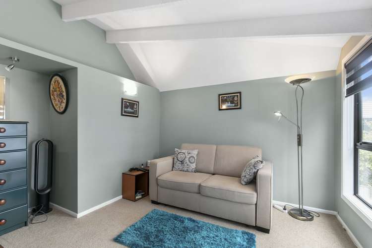 211 Miromiro Road Normandale_12