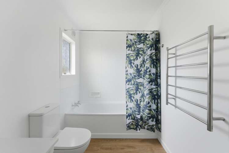 209 Seaview Road Westown_9