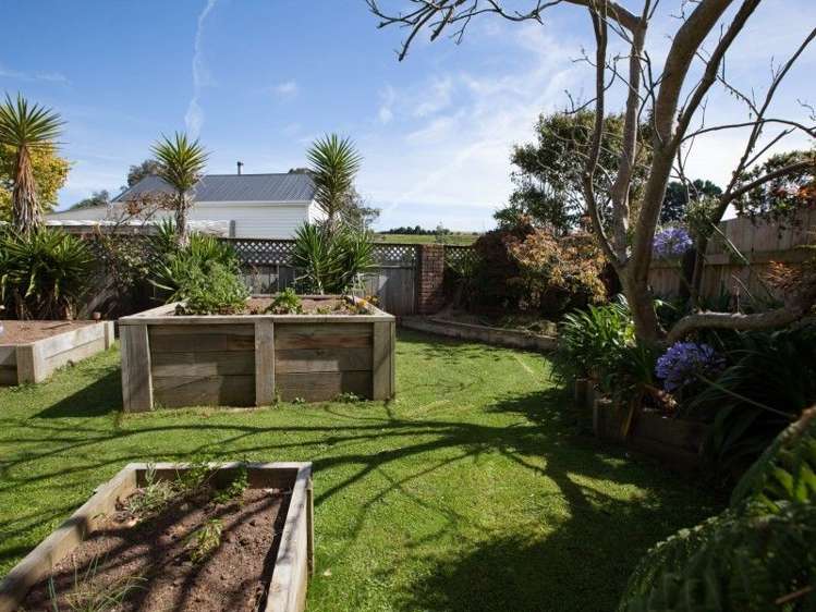 5 Makere Street Waitara_11