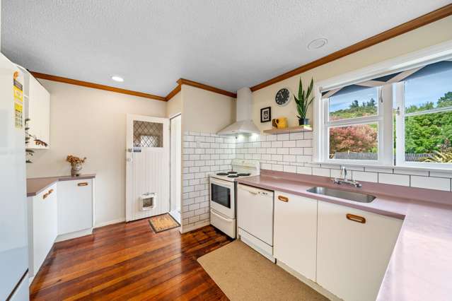 53 Hyde Street Wainuiomata_2