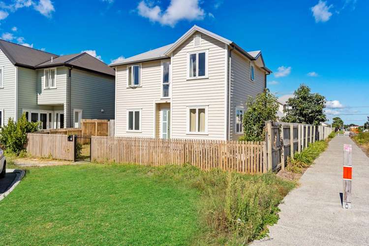 8 Saddleback Crescent Papakura_36