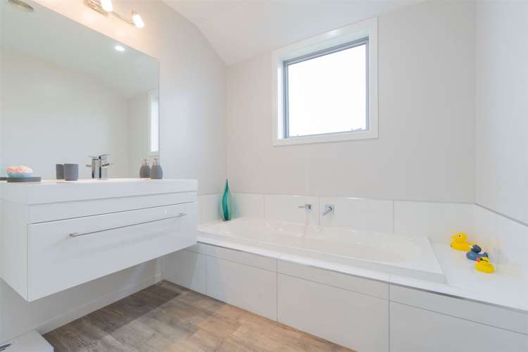 25 Tawera Place Te Anau_17