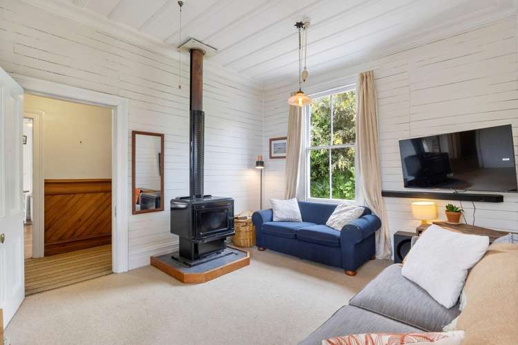 716 Coast Road Warrington_9