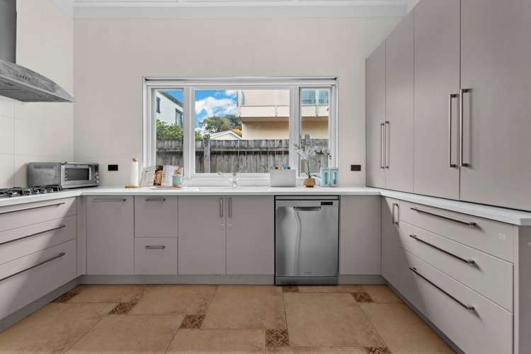 187 Green Lane West Greenlane_11