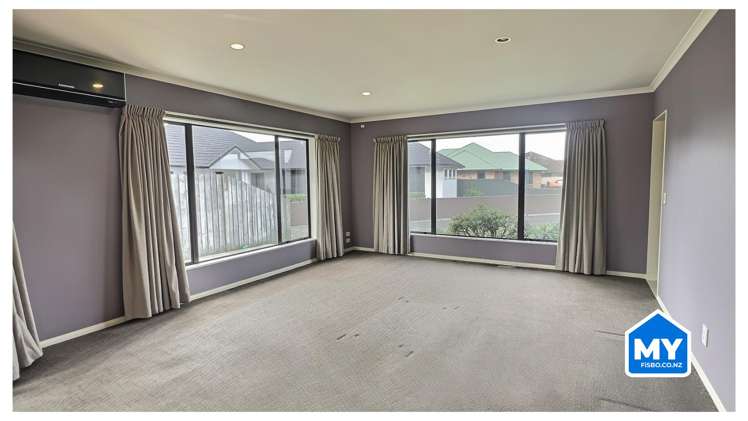 215 Frimley Oaks Frimley_3
