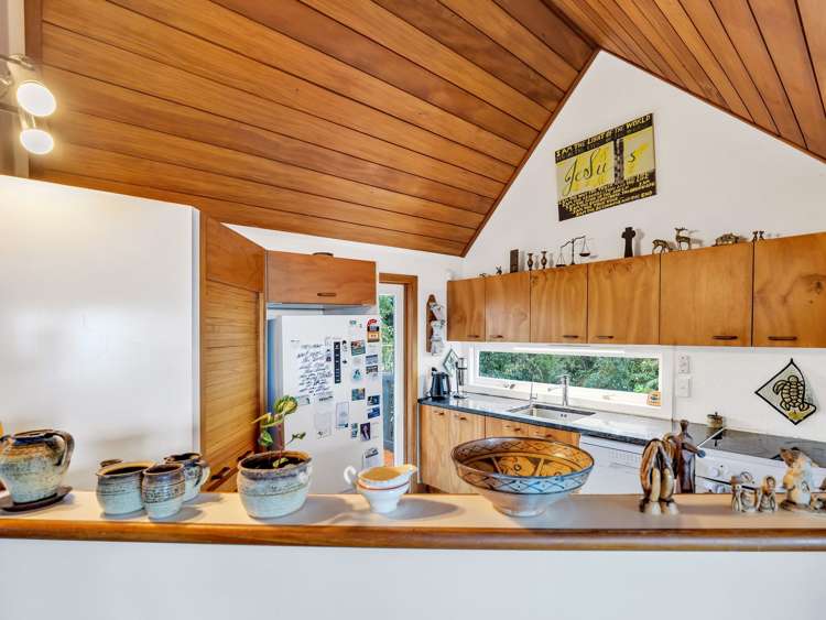 1/51 Quinns Road Waiatarua_10
