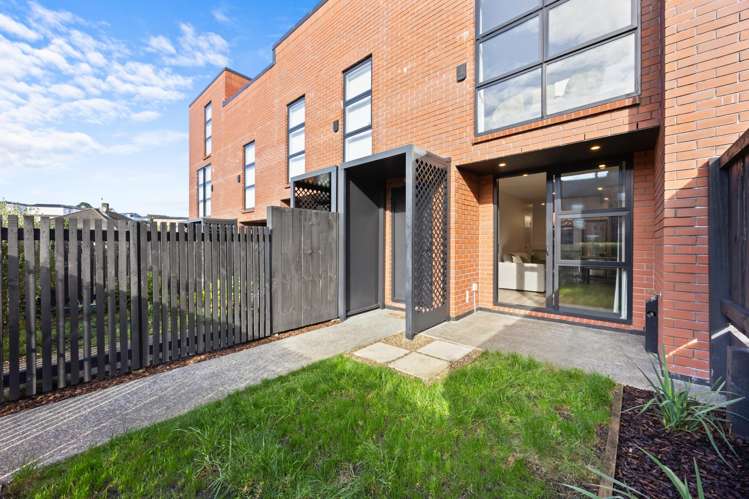 7 Puhua Lane Mount Roskill_18