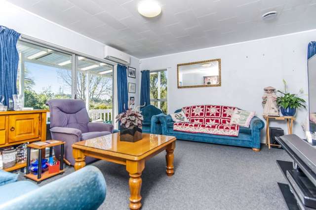 11 Aquarius Avenue Glen Eden_1