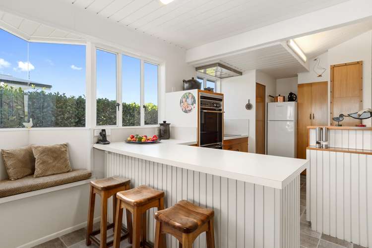 38 Woods Avenue Matua_10