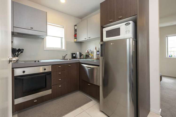 15B/21 Hunters Park Drive Three Kings_8