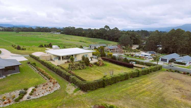 33 Ruataniwha Drive Collingwood_9