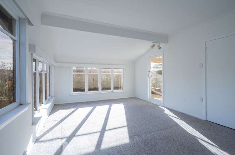 34 Jenner Road Toi Toi_11