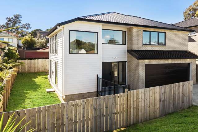 SPACE, STYLE & COMFORT - STUNNING FAMILY HOME!