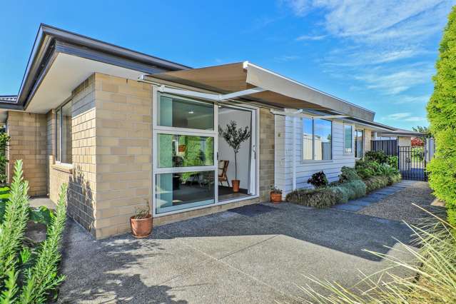 2014 townhouse in the heart of Havelock North