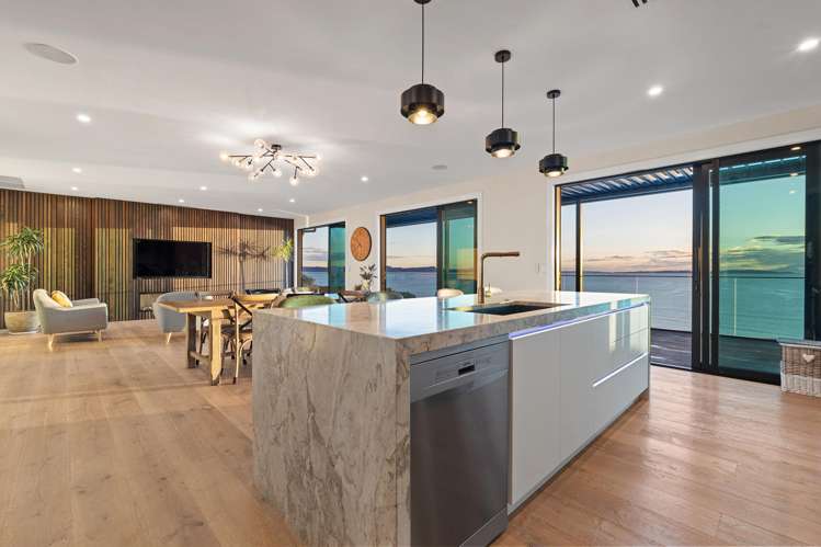 236 Vipond Road Stanmore Bay_11