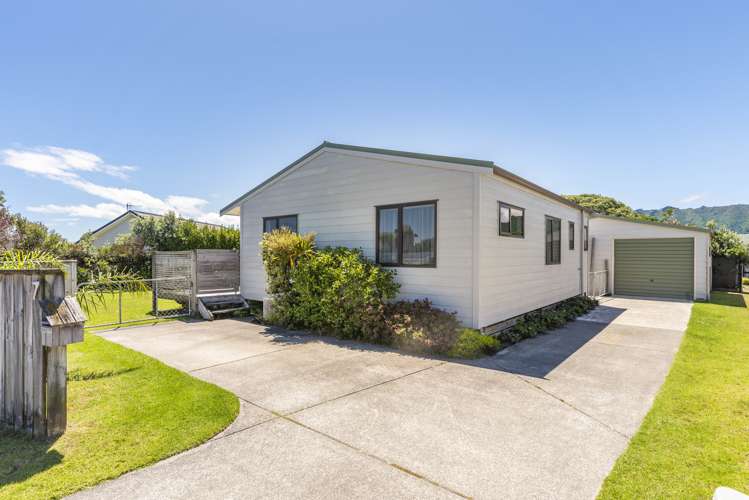7 Adrian Grove Waikanae Beach_27