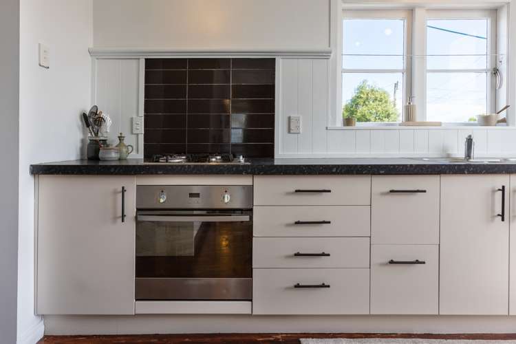 8 York Street Dannevirke_13