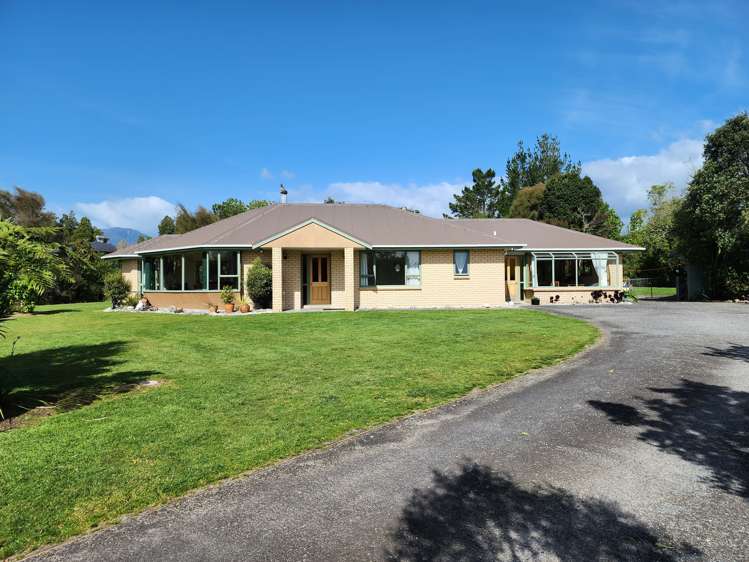 37 Kew Road Westport_17