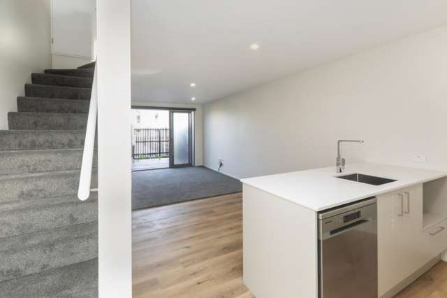 39 Bampton Street Burwood_4