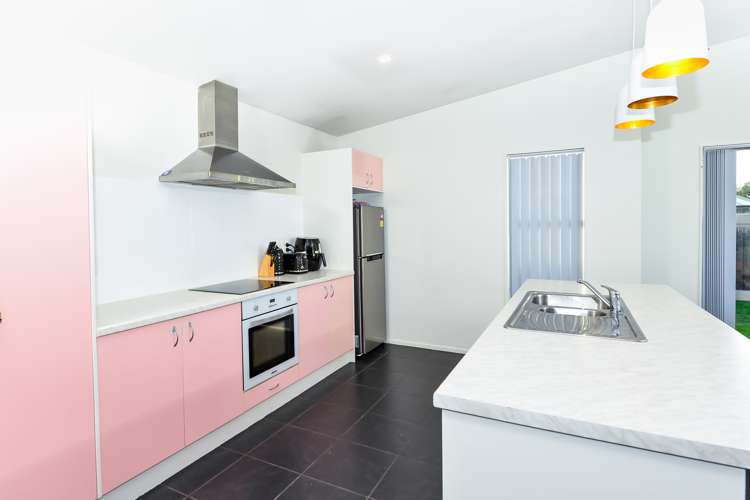 16a Richan Street Glenview_5