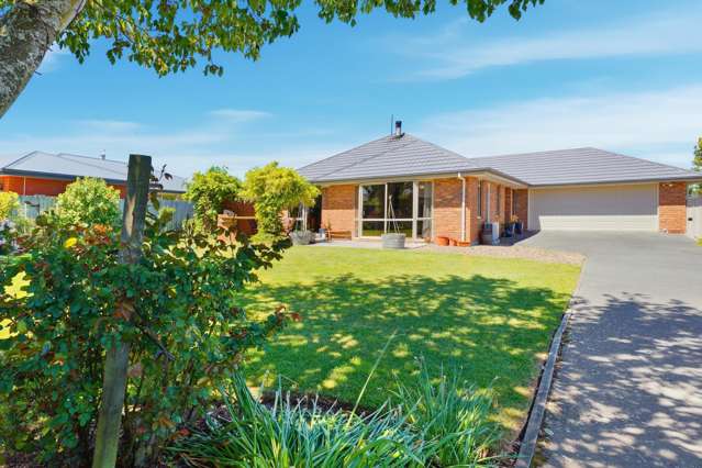 Warm & welcoming in Woodend!