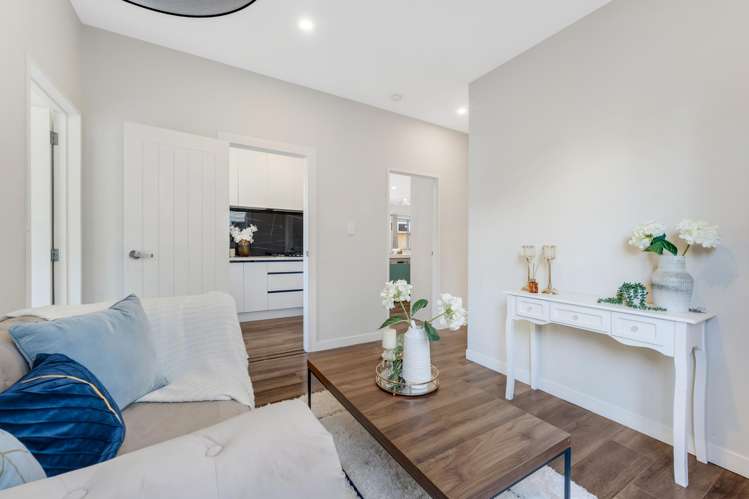 6 Puoro Street Flat Bush_19