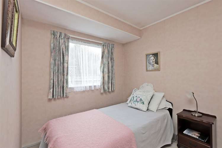 1229 Louie Street Parkvale_17