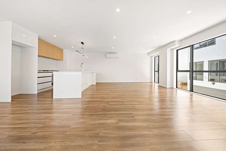 7/12 Jasper Avenue_0