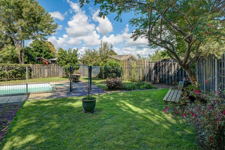 4 Riverhills Avenue Pakuranga Heights_16