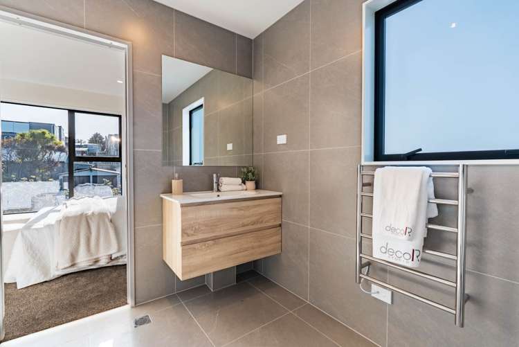 68 Triangle Road Massey_19