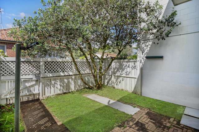 3/5 Shackleton Road Mount Eden_3