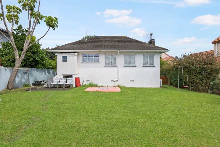 77 Te Atatu Road Te Atatu South_13