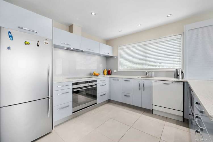 23 Knightsbridge Drive Forrest Hill_8