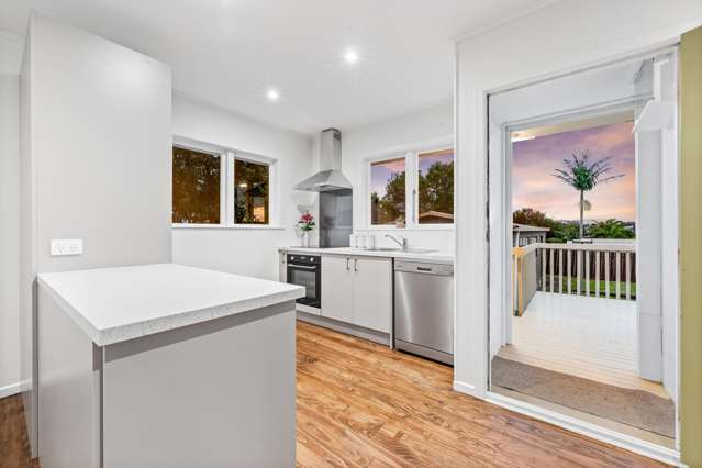 106 Flanshaw Road Te Atatu South_4
