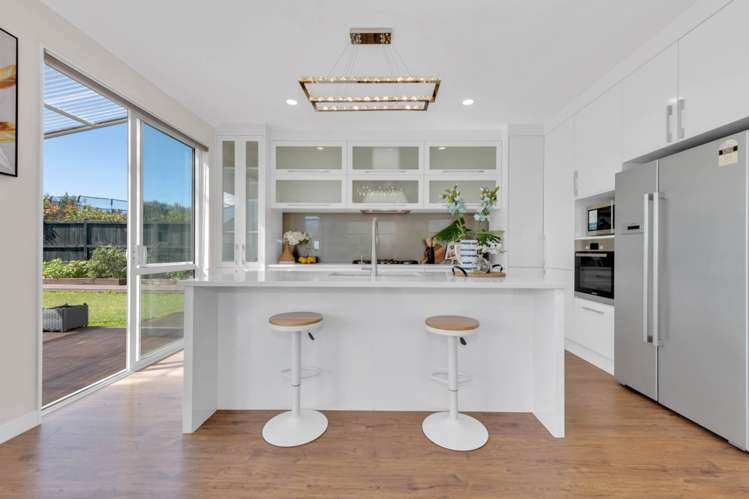 7 Defender Crescent Beachlands_10