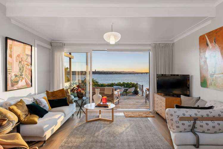 2/104 Stanley Point Road Stanley Point_8