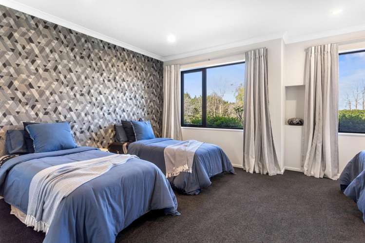 2 Leyland Crescent Swannanoa_16