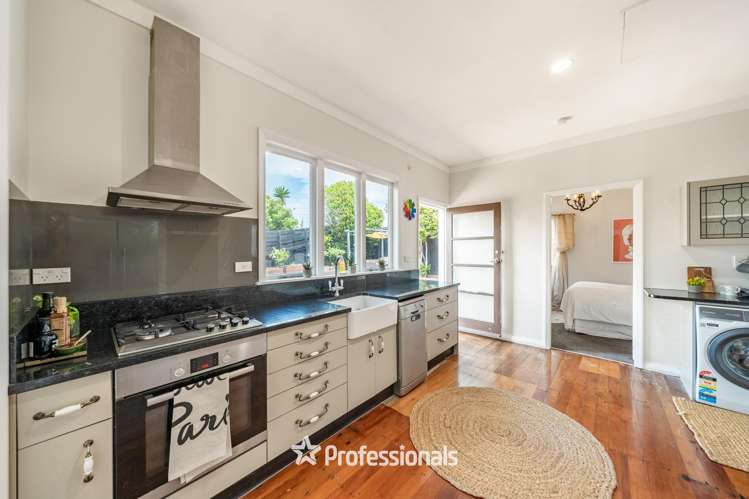 29 Richmond Grove Woburn_2