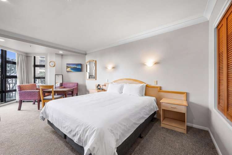 1N/100 Greys Avenue_0