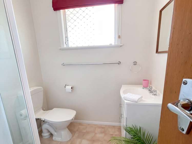 51 Queenwood Road Levin_6