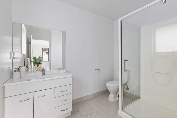 3 Durbin Court Greenhithe_12