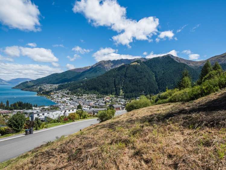 6 Manchester Place Queenstown_2