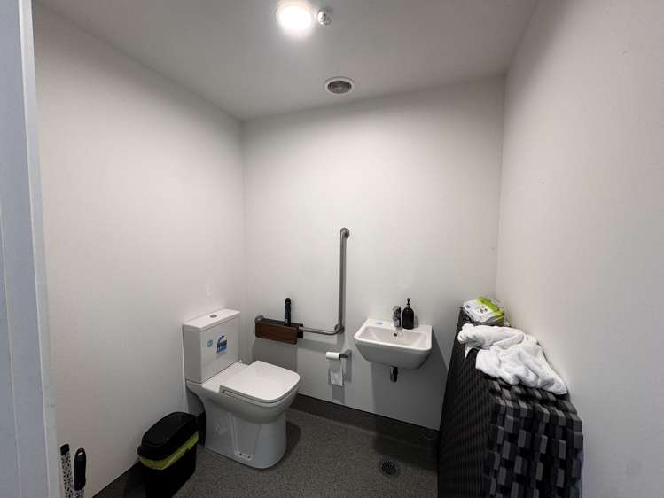 2/74 Westpoint Drive Hobsonville_9