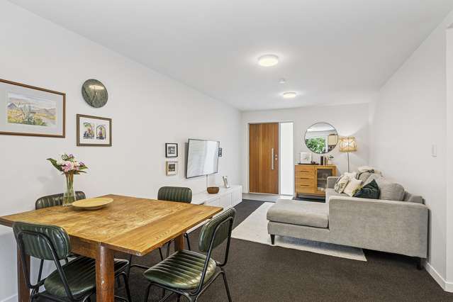 8/74 Derwent Street Island Bay_4