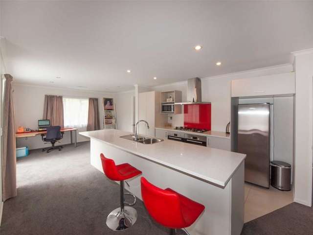 98 Amesbury Drive Churton Park_3