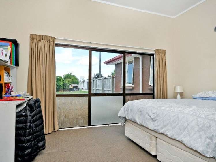 2 Snead Place Hamilton East_18