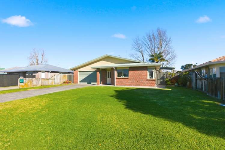 8 Webb Place Papamoa Beach_2