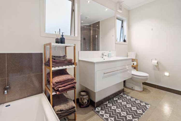 33a Thomson Avenue Dinsdale_12